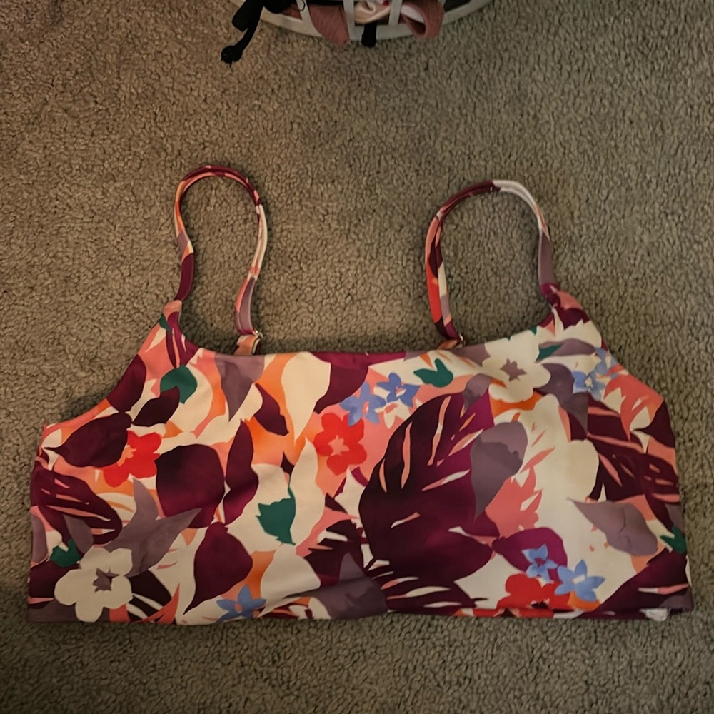 Athleta size medium top.